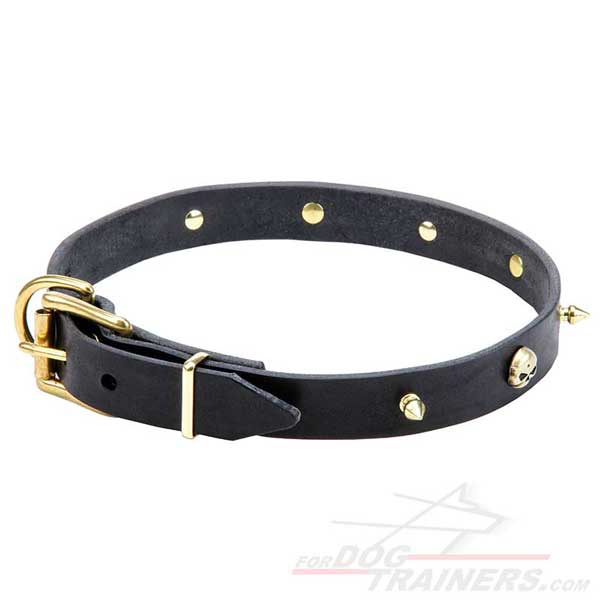 Dog collar made of genuine leather